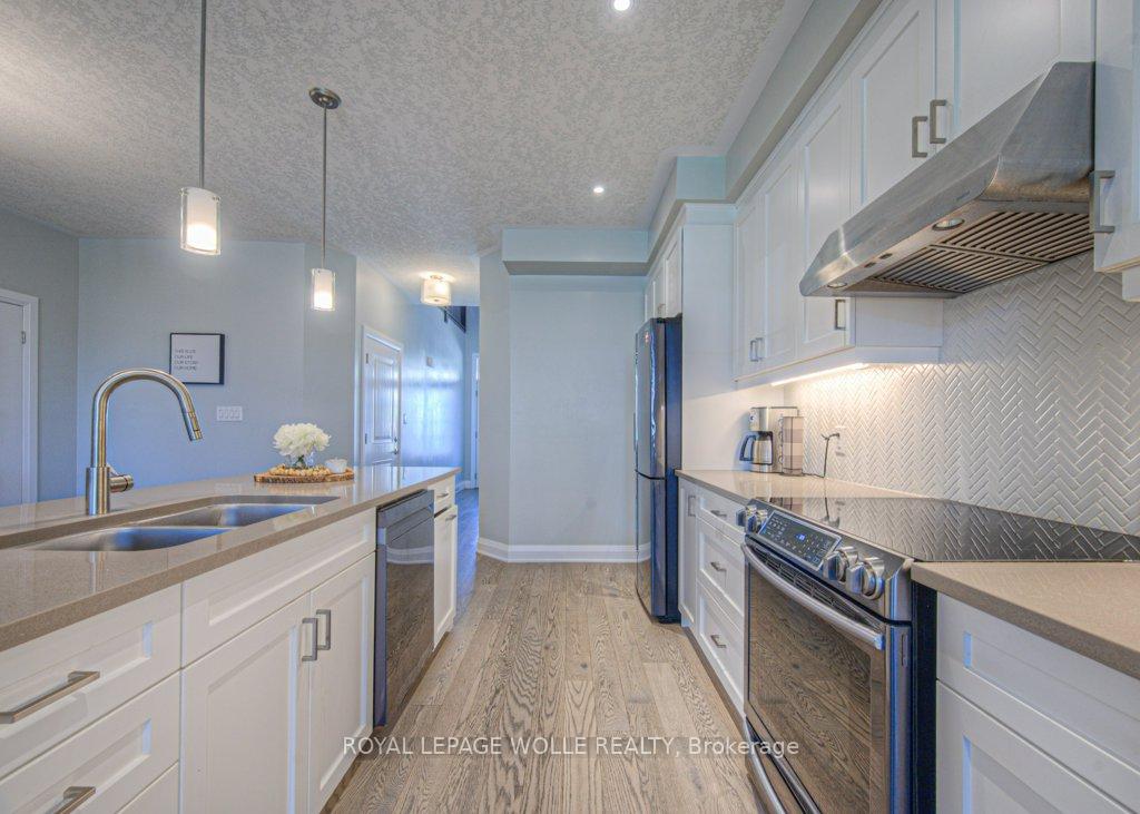 Photo 14 of 286 Tall Grass Crescent, Kitchener — HOMEH