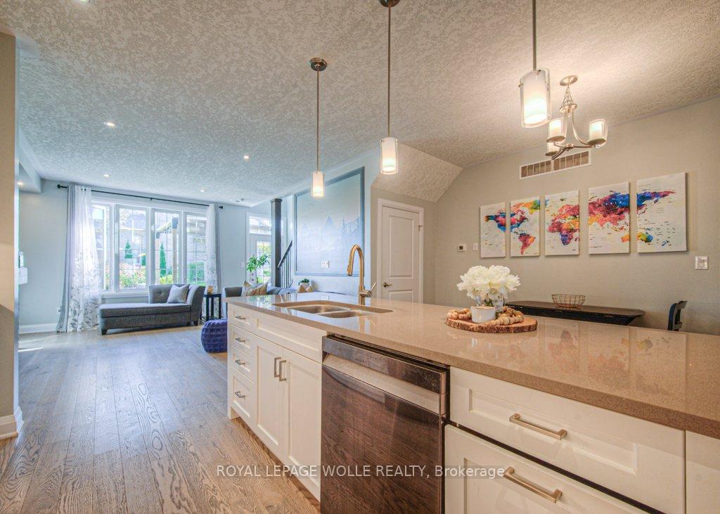 Photo 18 of 286 Tall Grass Crescent, Kitchener — HOMEH