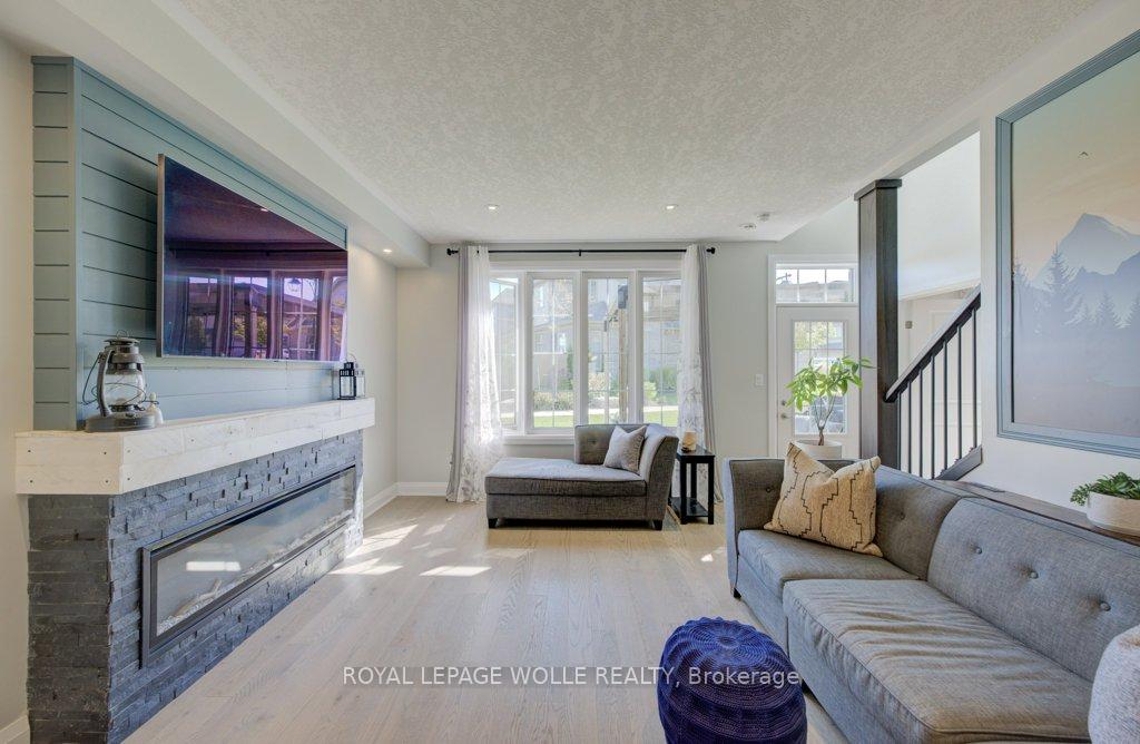 Photo 21 of 286 Tall Grass Crescent, Kitchener — HOMEH