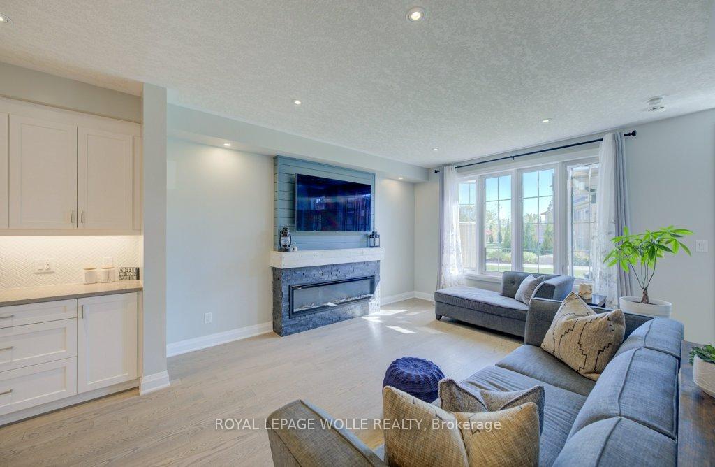 Photo 24 of 286 Tall Grass Crescent, Kitchener — HOMEH