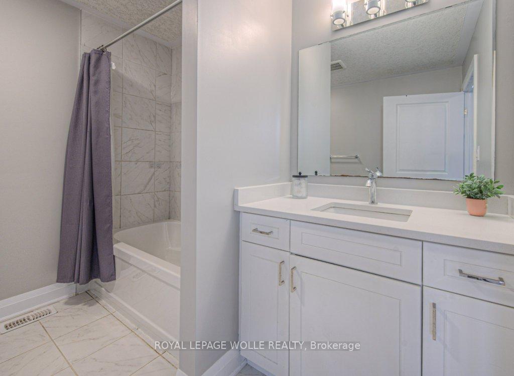 Photo 37 of 286 Tall Grass Crescent, Kitchener — HOMEH