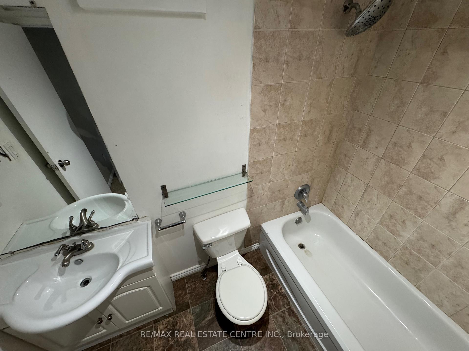 Photo 9 of Unit 5, 648 Doon Village Road, Kitchener, Pioneer Park — HOMEH