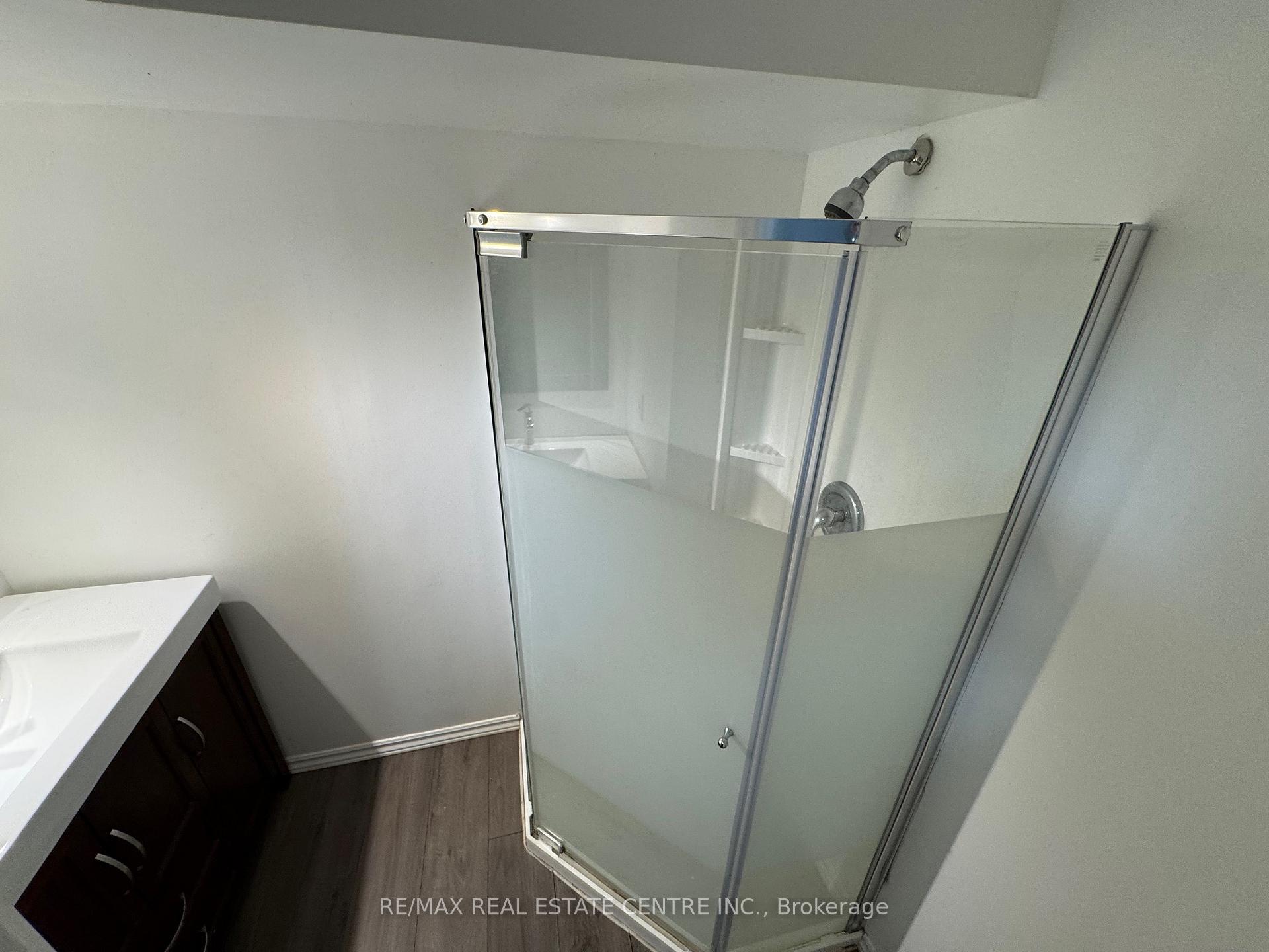 Photo 11 of Unit 5, 648 Doon Village Road, Kitchener, Pioneer Park — HOMEH