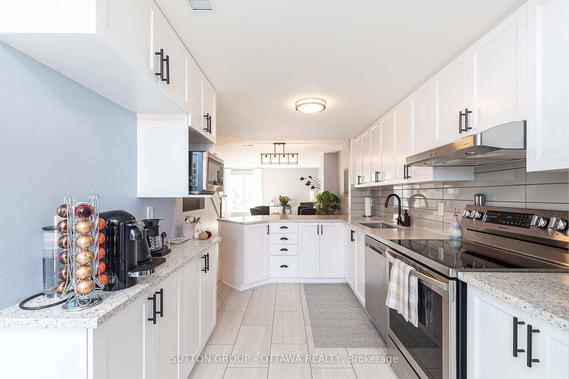 Photo 5 of 566 Lakeridge Drive, Ottawa, Avalon East — HOMEH