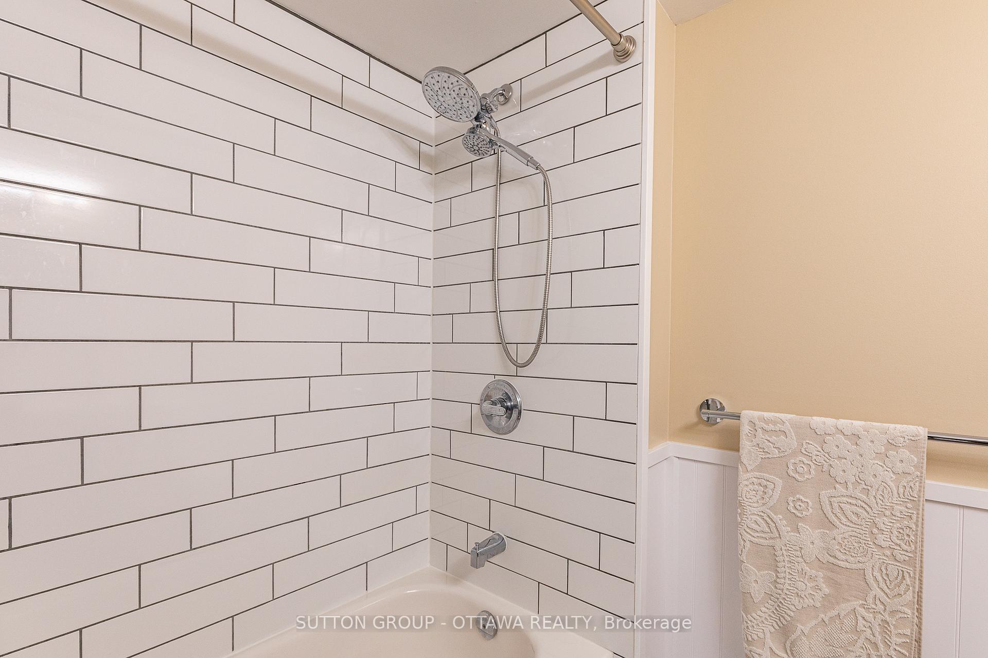 Photo 33 of 566 Lakeridge Drive, Ottawa, Avalon East — HOMEH