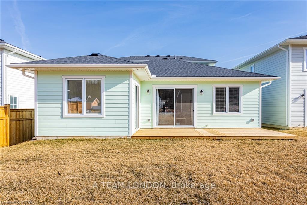 Photo 37 of 407 Breakwater Boulevard, Central Elgin, Rural Central Elgin — HOMEH