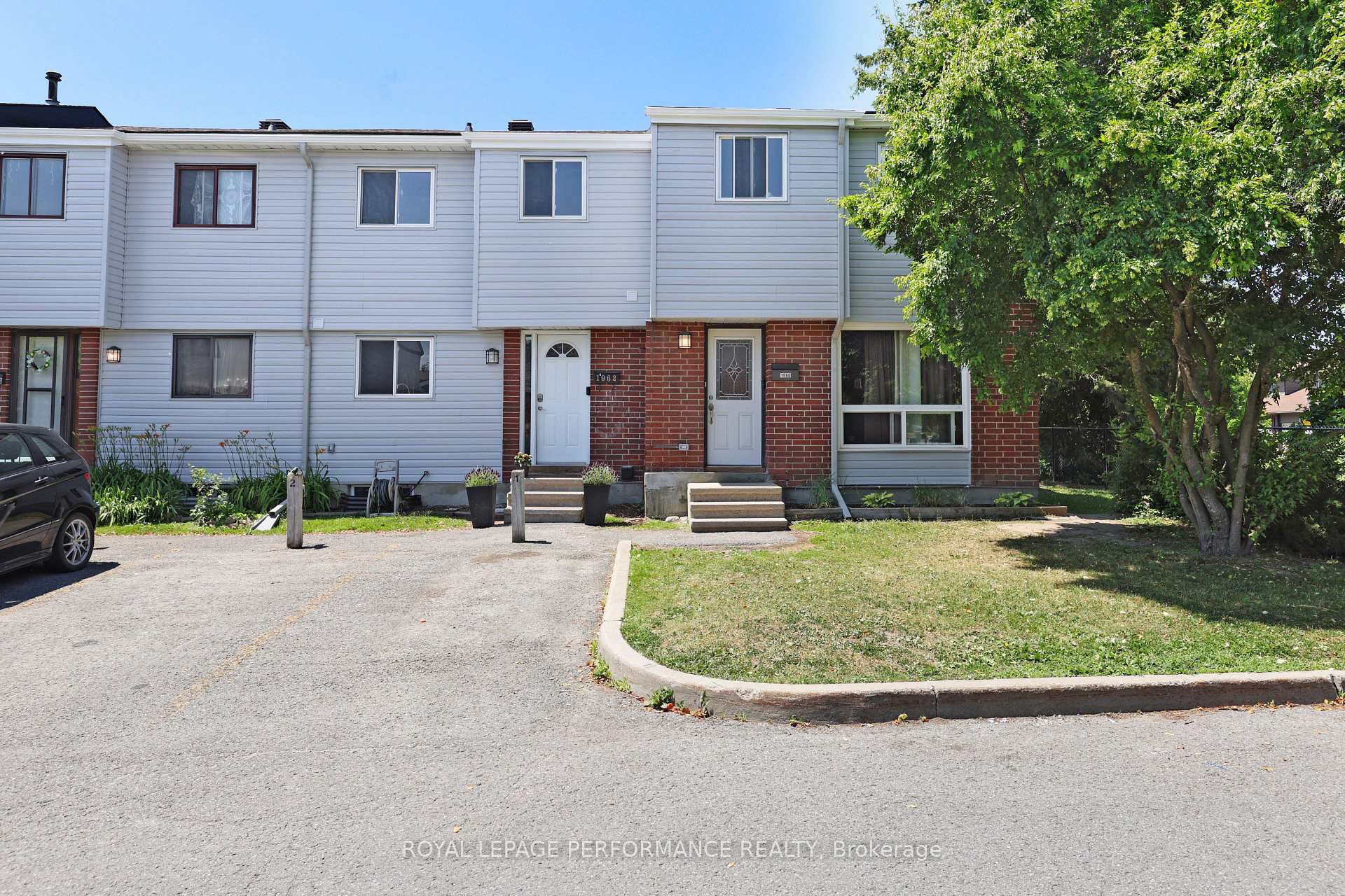 Photo 1 of 1962 Kelden Crescent, Ottawa, Blackburn Hamlet (South) — HOMEH