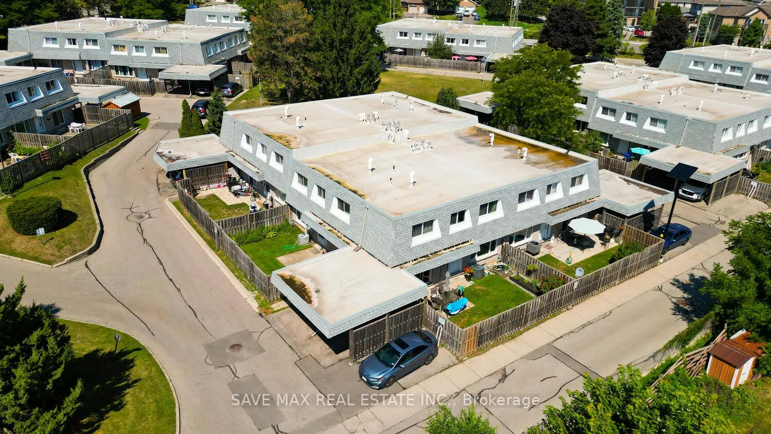 Photo 3 of Unit 38, 14 Williamsburg Road, Kitchener — HOMEH