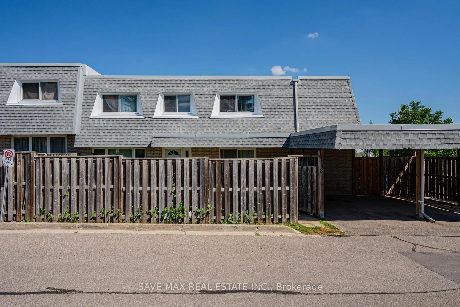 Photo 4 of Unit 38, 14 Williamsburg Road, Kitchener — HOMEH