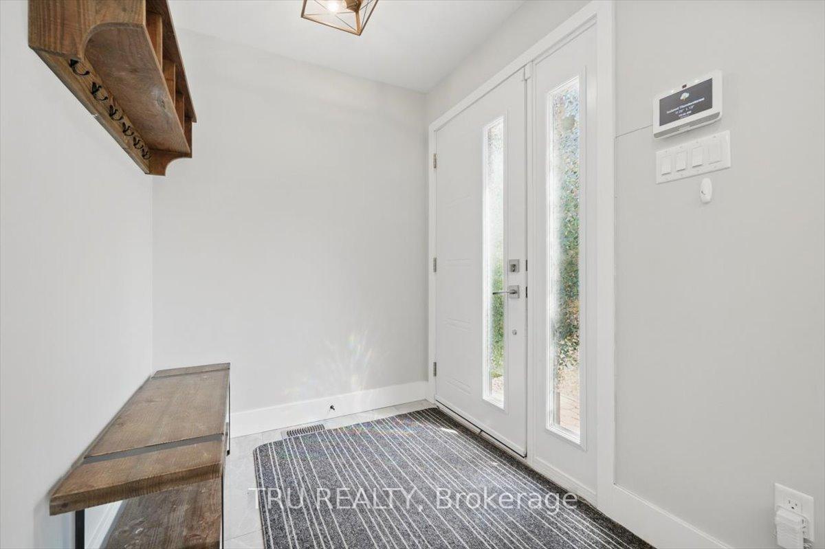 Photo 2 of 2114 Balharrie Avenue, Ottawa, Hawthorne Meadows — HOMEH