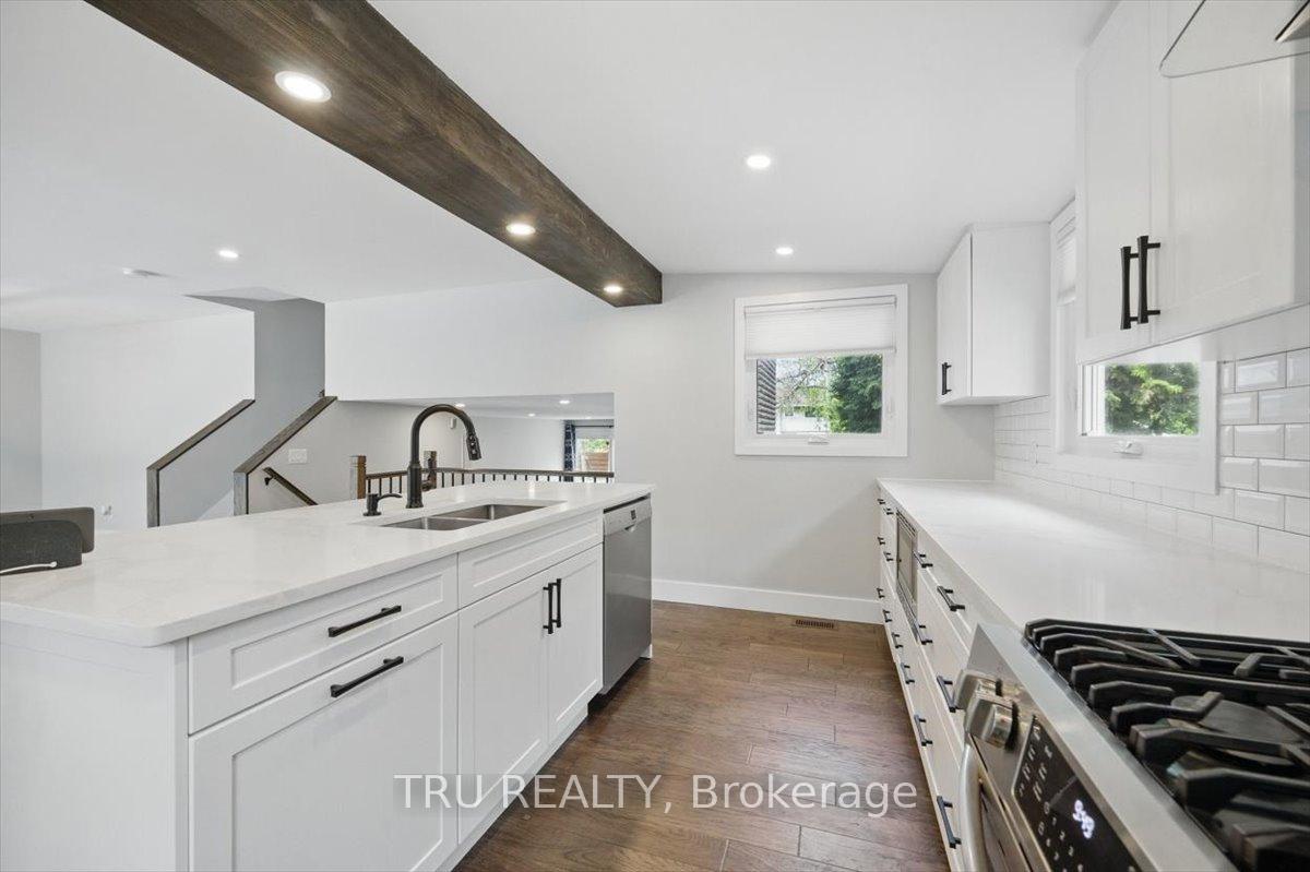 Photo 9 of 2114 Balharrie Avenue, Ottawa, Hawthorne Meadows — HOMEH