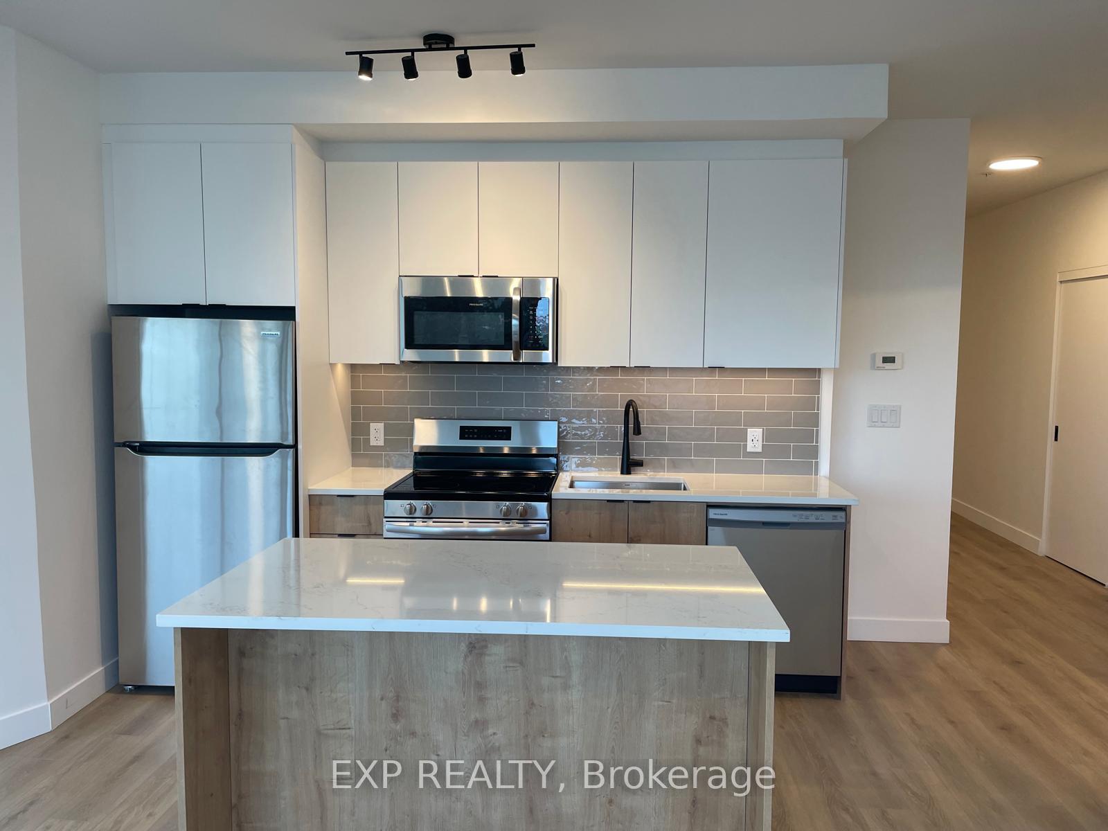 Photo 6 of Unit 212, 1600 James Naismith Drive, Ottawa, Pineview — HOMEH
