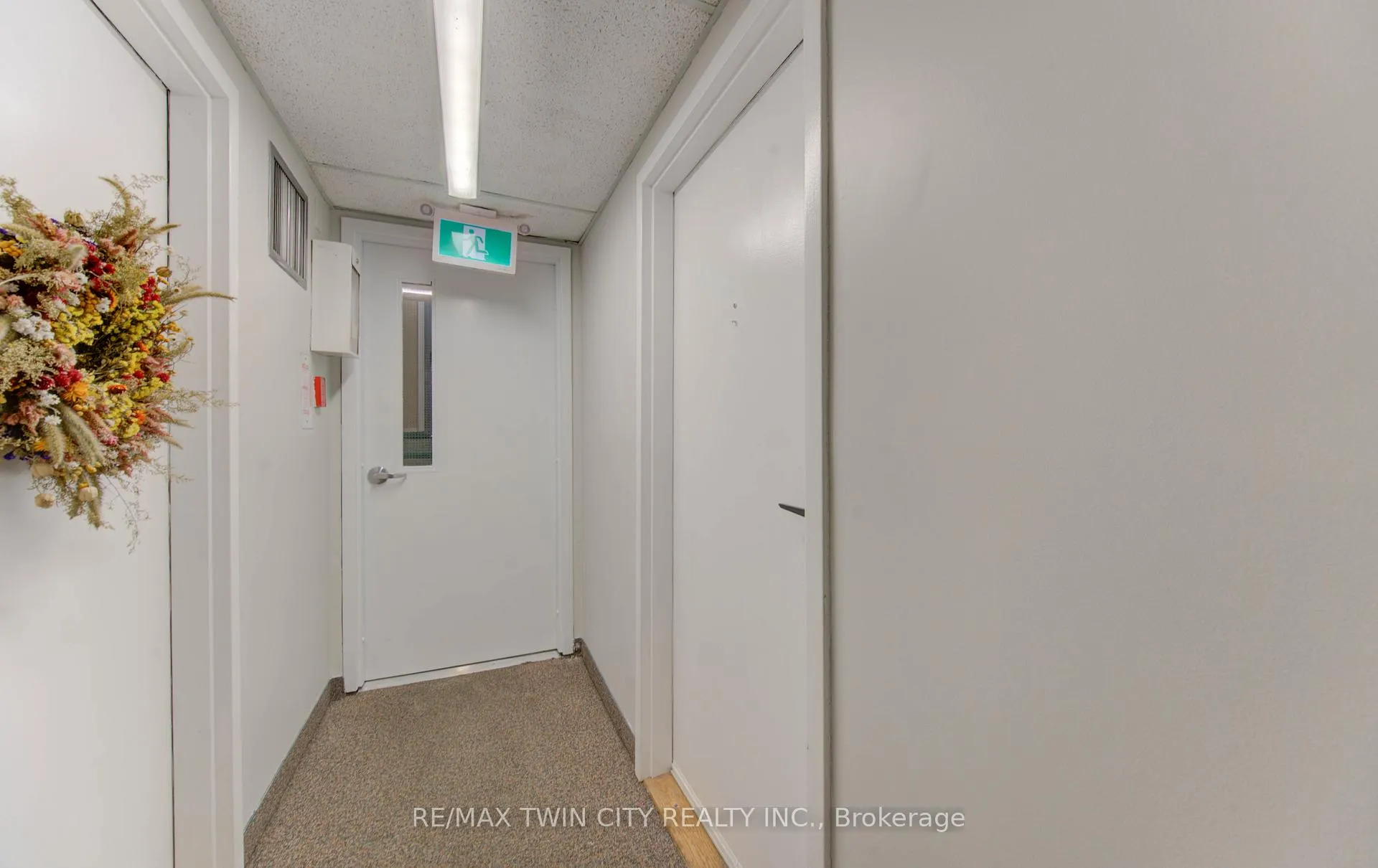 Photo 7 of 30 Bridge Street, Kitchener — HOMEH