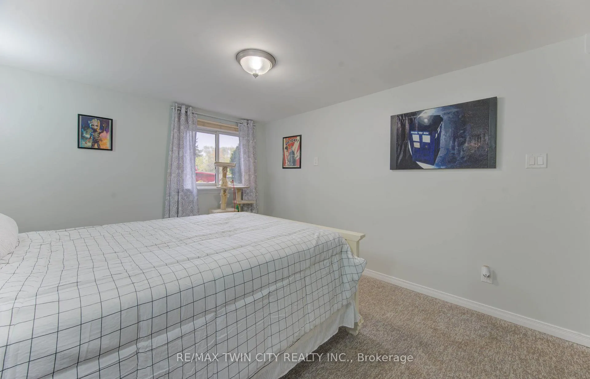 Photo 21 of 30 Bridge Street, Kitchener — HOMEH