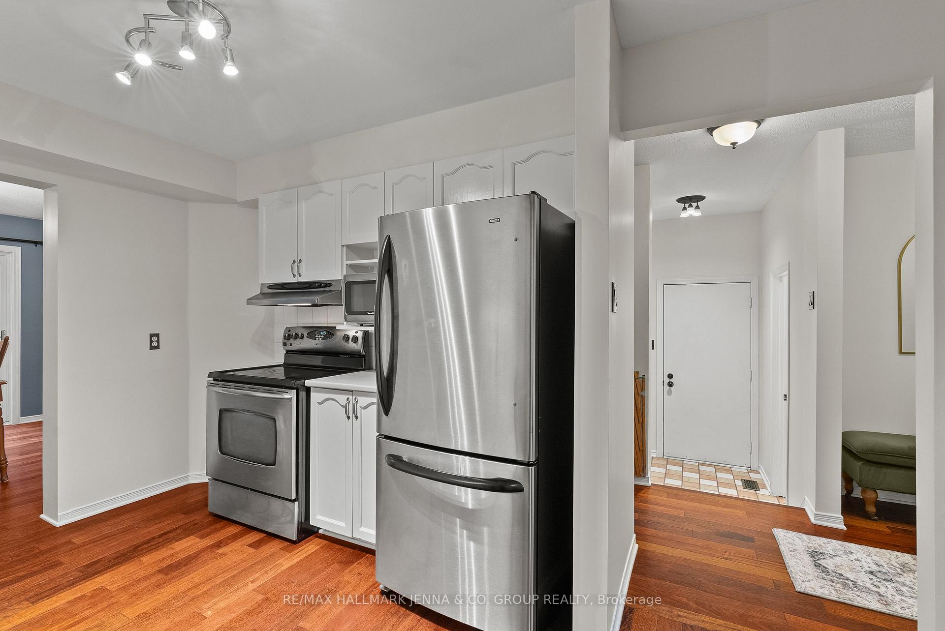Photo 14 of 364 Stoneway Drive, Ottawa, Barrhaven East — HOMEH