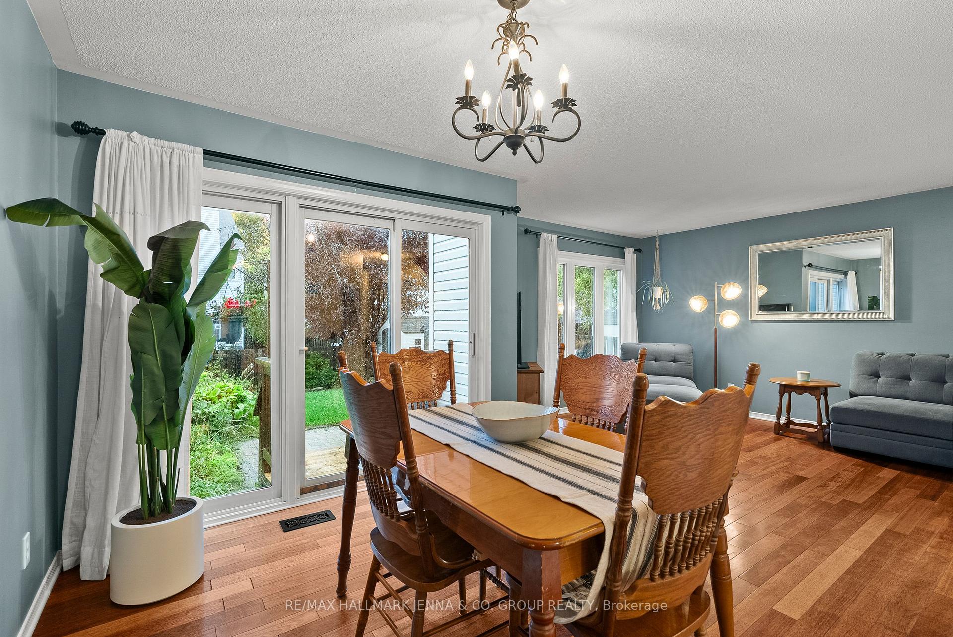 Photo 11 of 364 Stoneway Drive, Ottawa, Barrhaven East — HOMEH