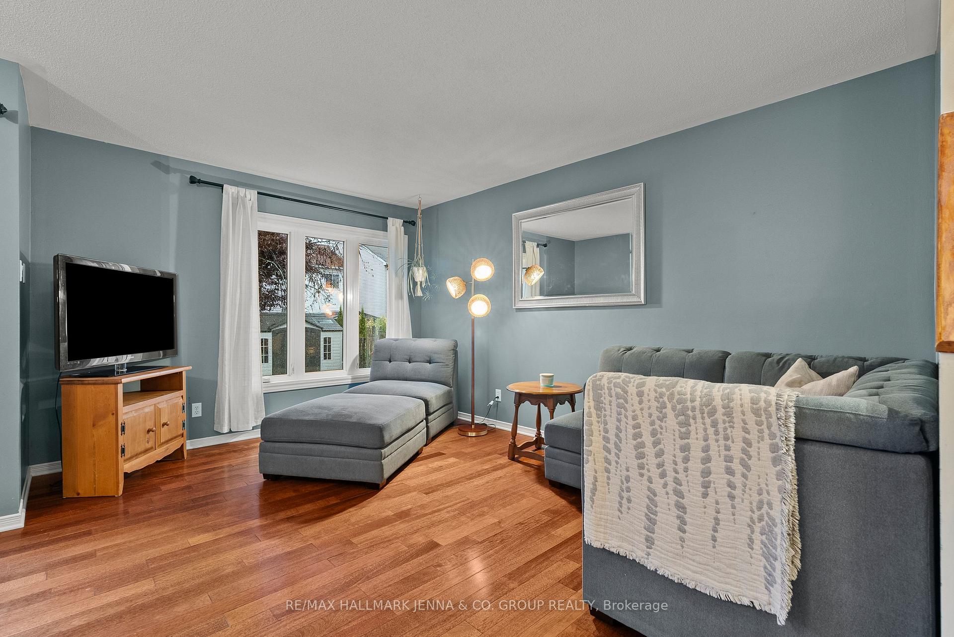 Photo 18 of 364 Stoneway Drive, Ottawa, Barrhaven East — HOMEH