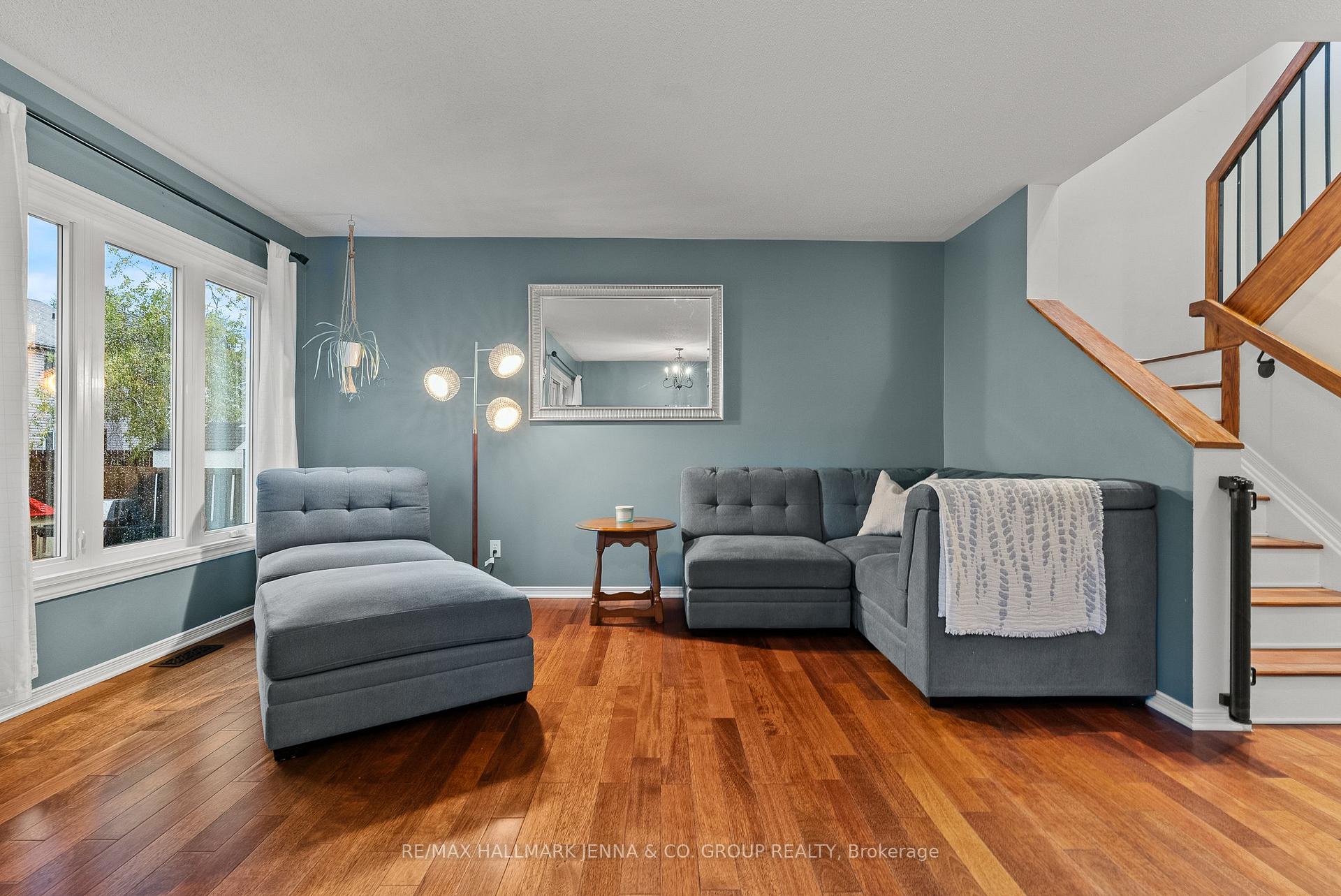 Photo 12 of 364 Stoneway Drive, Ottawa, Barrhaven East — HOMEH