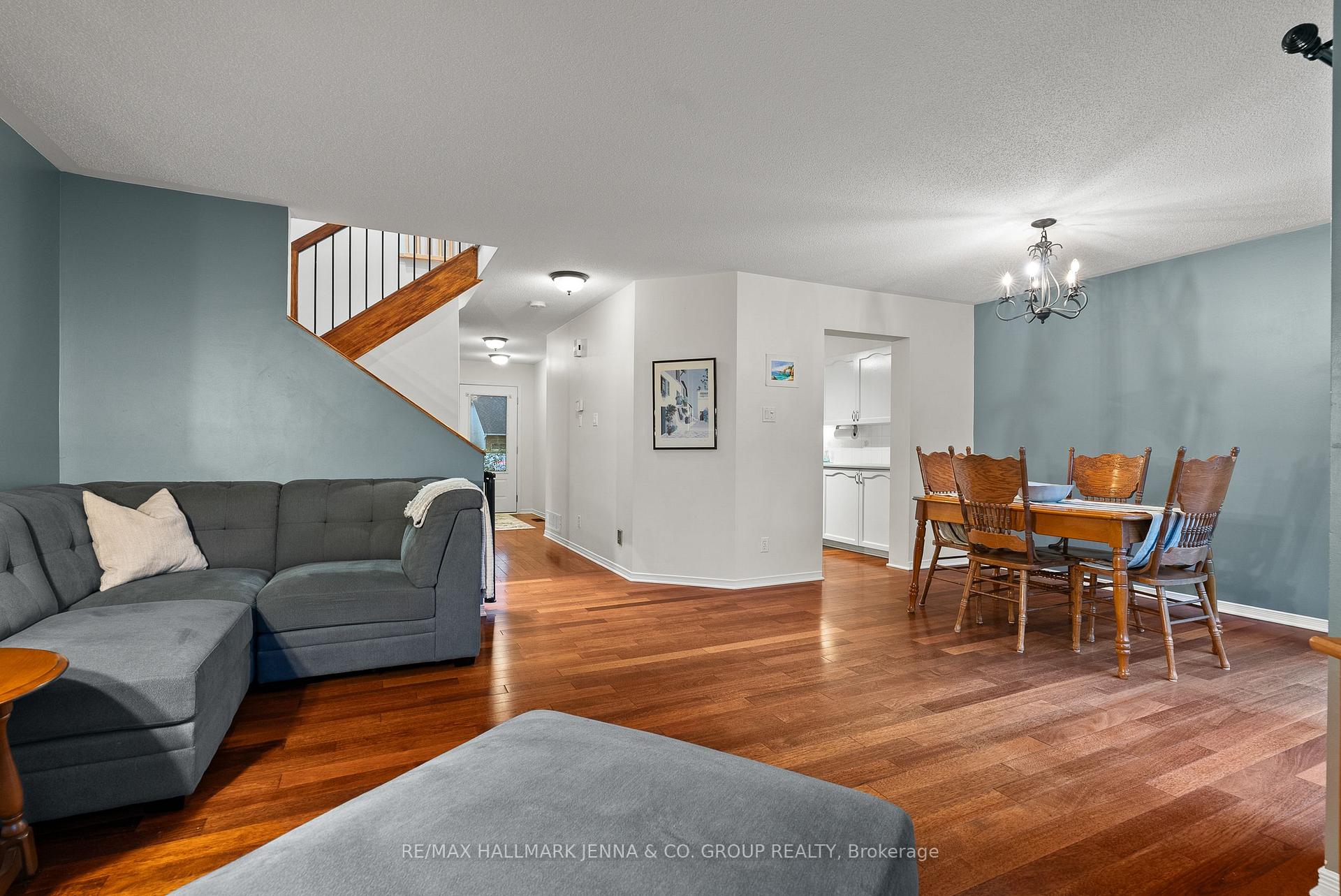 Photo 15 of 364 Stoneway Drive, Ottawa, Barrhaven East — HOMEH