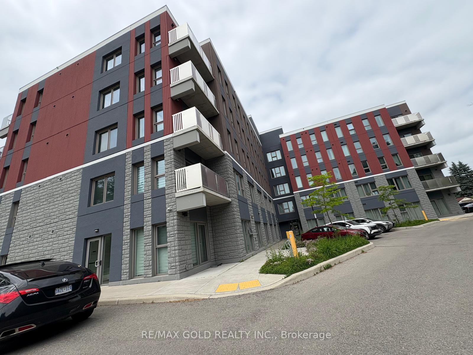 Front of Unit 512, 77 Leland Street