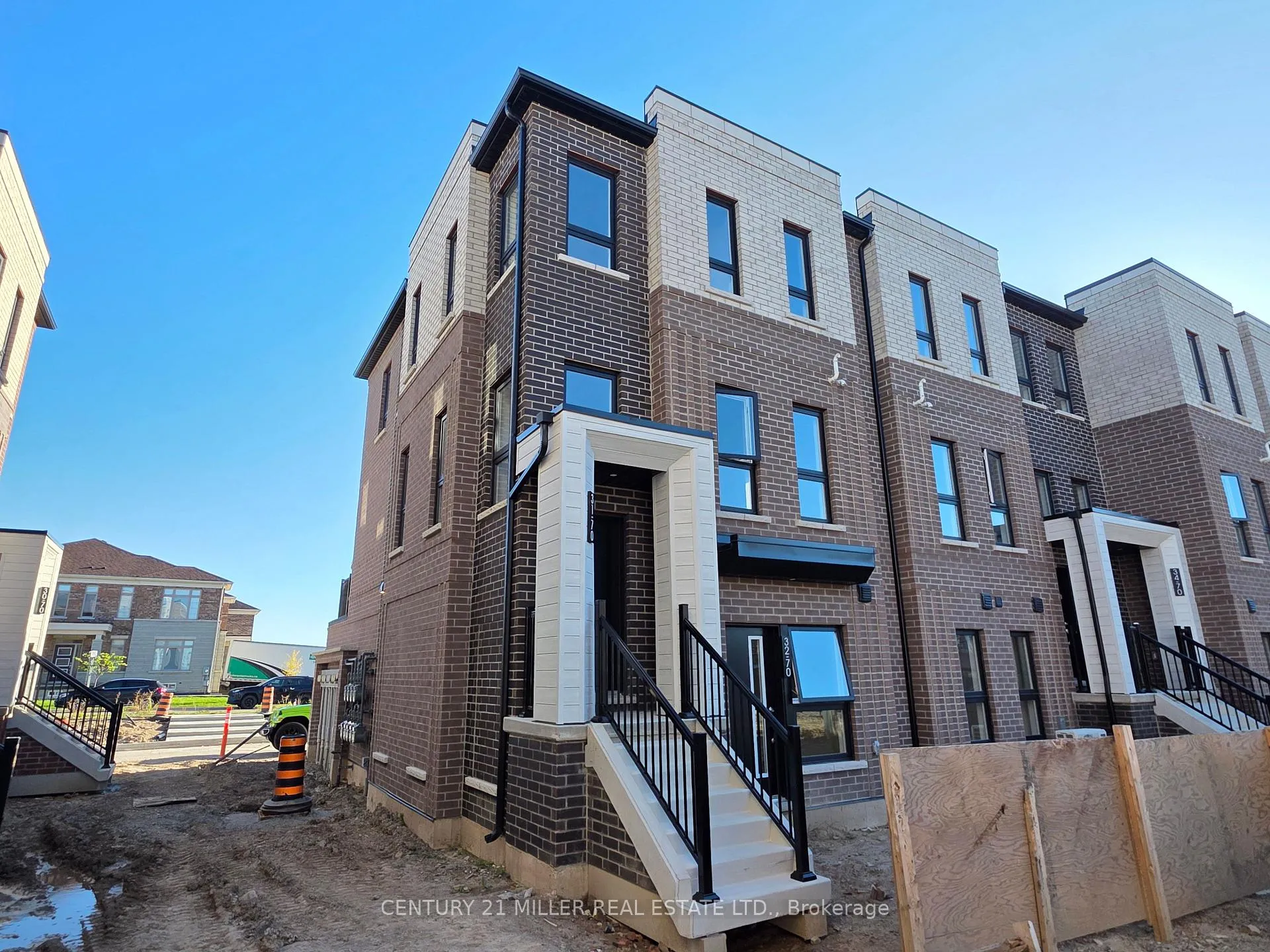 Photo 1 of Unit 31, 70 Kenesky Drive, Hamilton, Waterdown — HOMEH