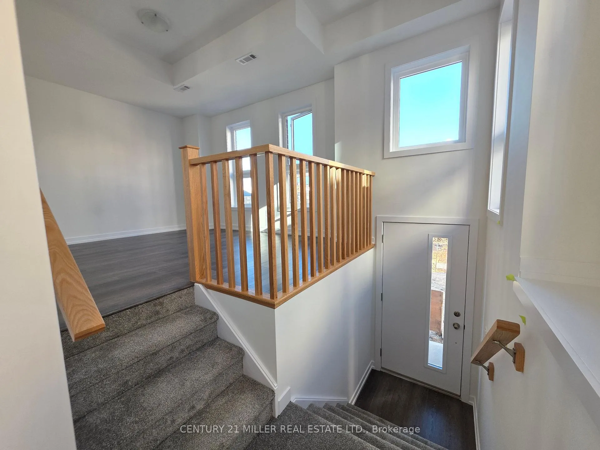 Photo 6 of Unit 31, 70 Kenesky Drive, Hamilton, Waterdown — HOMEH