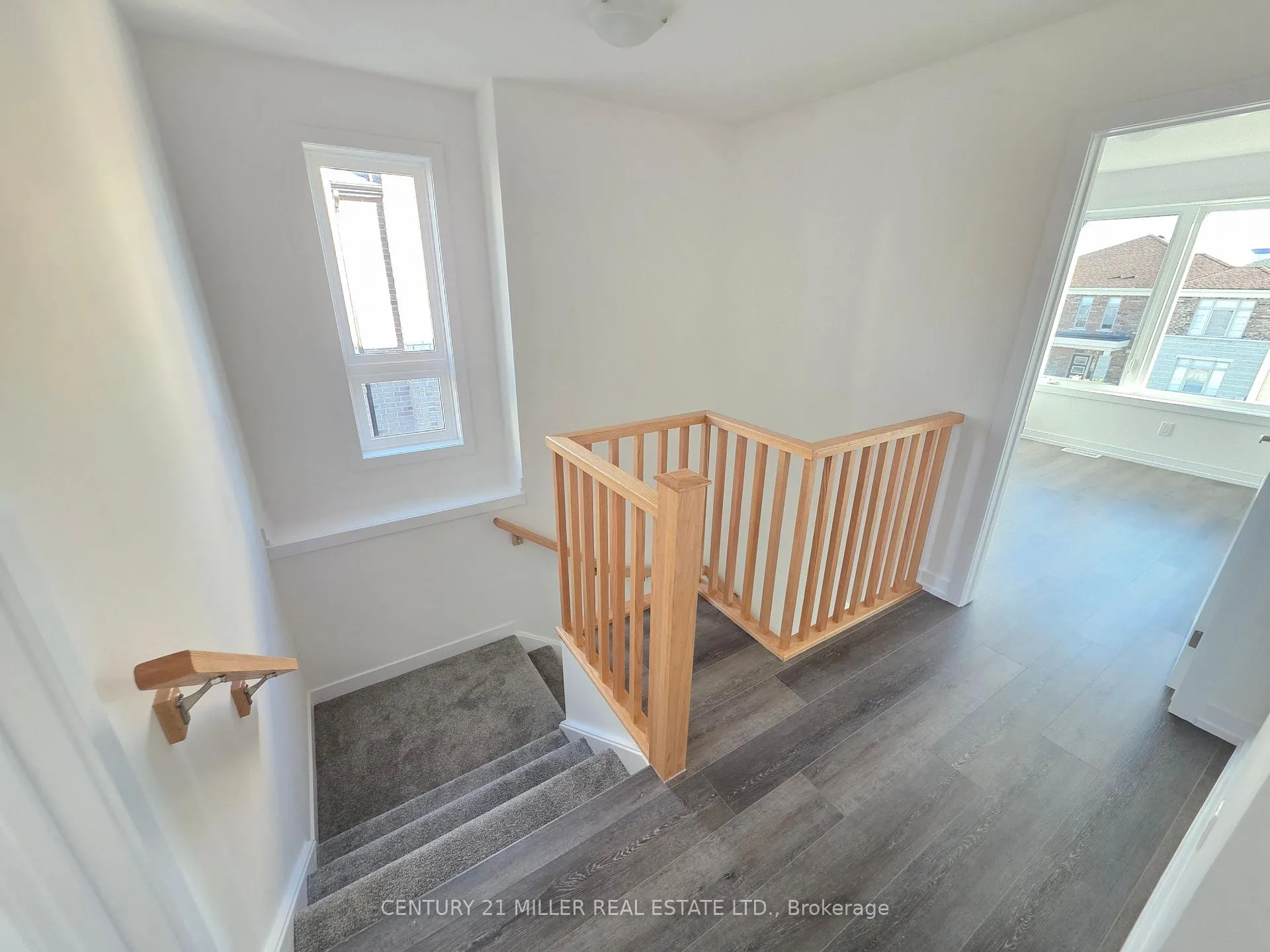 Photo 12 of Unit 31, 70 Kenesky Drive, Hamilton, Waterdown — HOMEH