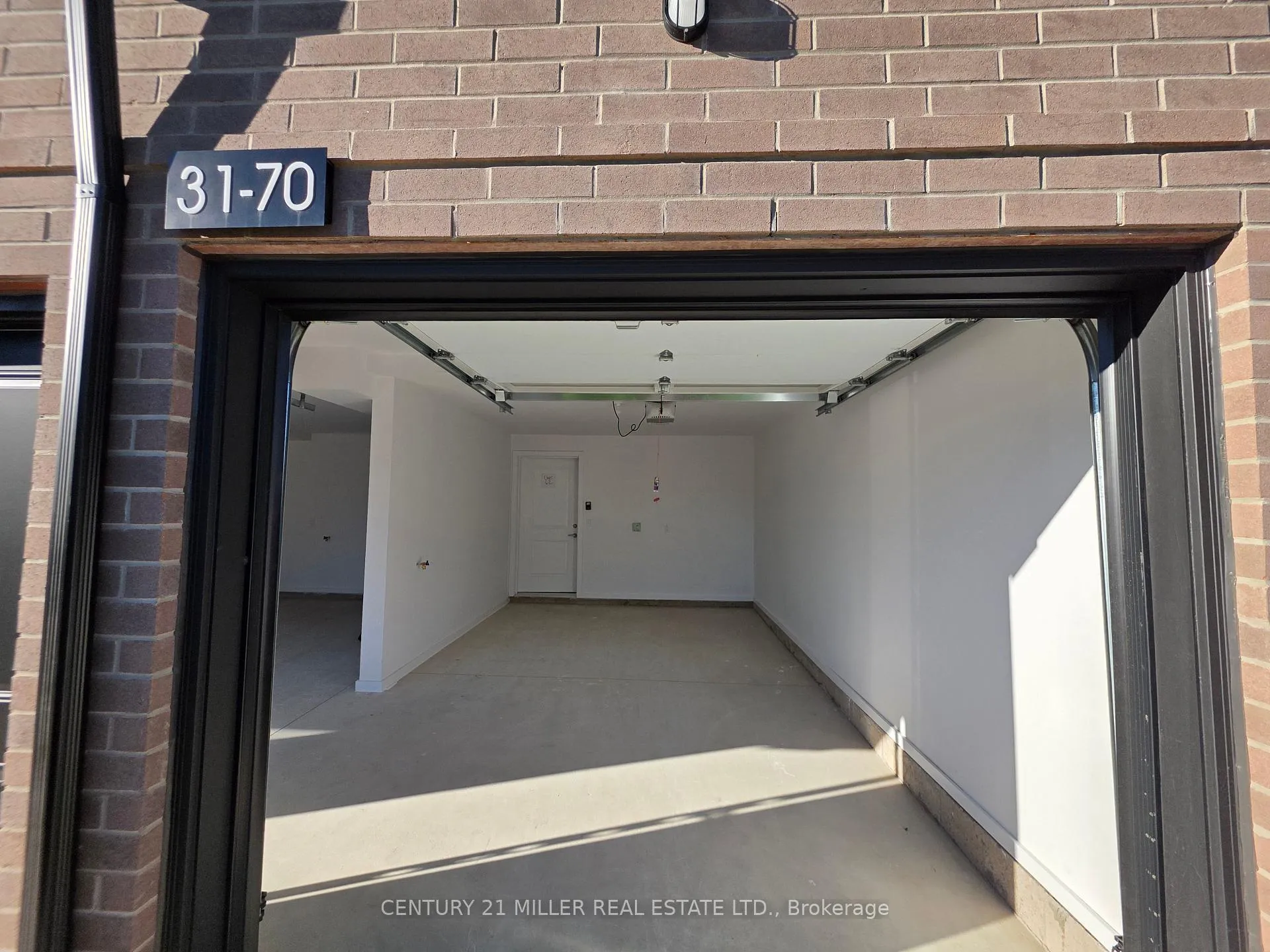 Photo 42 of Unit 31, 70 Kenesky Drive, Hamilton, Waterdown — HOMEH