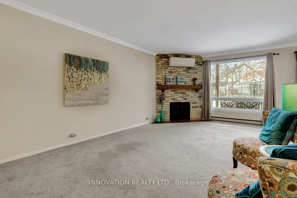 Photo 8 of Unit B, 216 Equestrian Drive, Ottawa, Kanata - Bridlewood — HOMEH