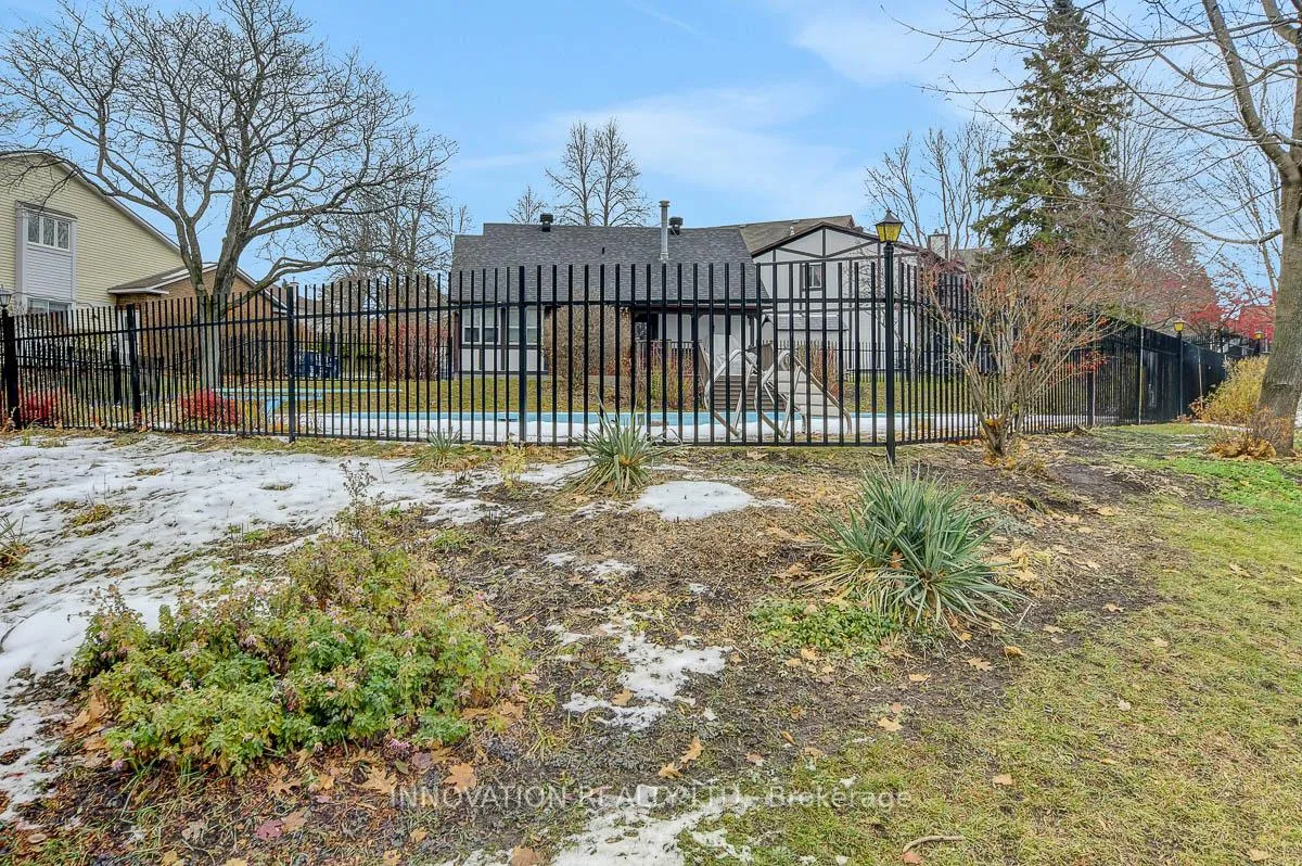 Photo 37 of Unit B, 216 Equestrian Drive, Ottawa, Kanata - Bridlewood — HOMEH