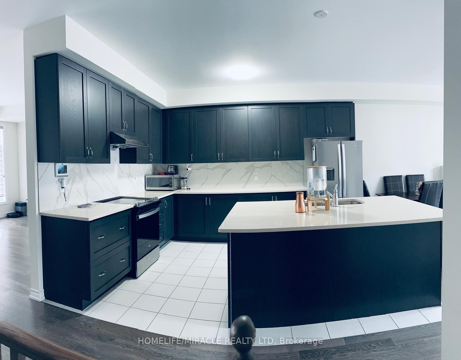 Photo 8 of 18 Petch Avenue, Caledon, Rural Caledon — HOMEH