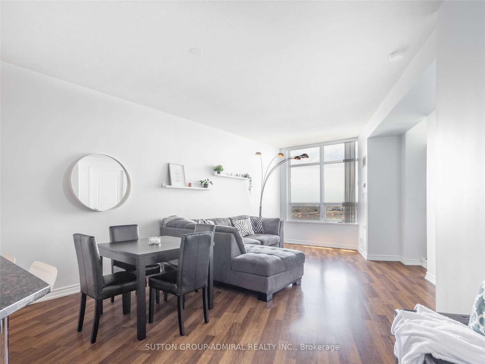 Photo 4 of Unit 1117, 9225 Jane Street, Vaughan, Maple — HOMEH