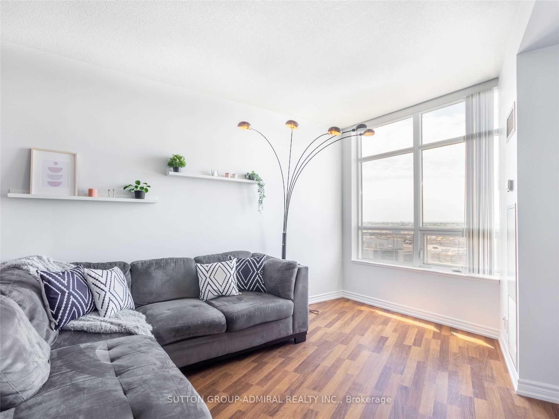 Photo 5 of Unit 1117, 9225 Jane Street, Vaughan, Maple — HOMEH