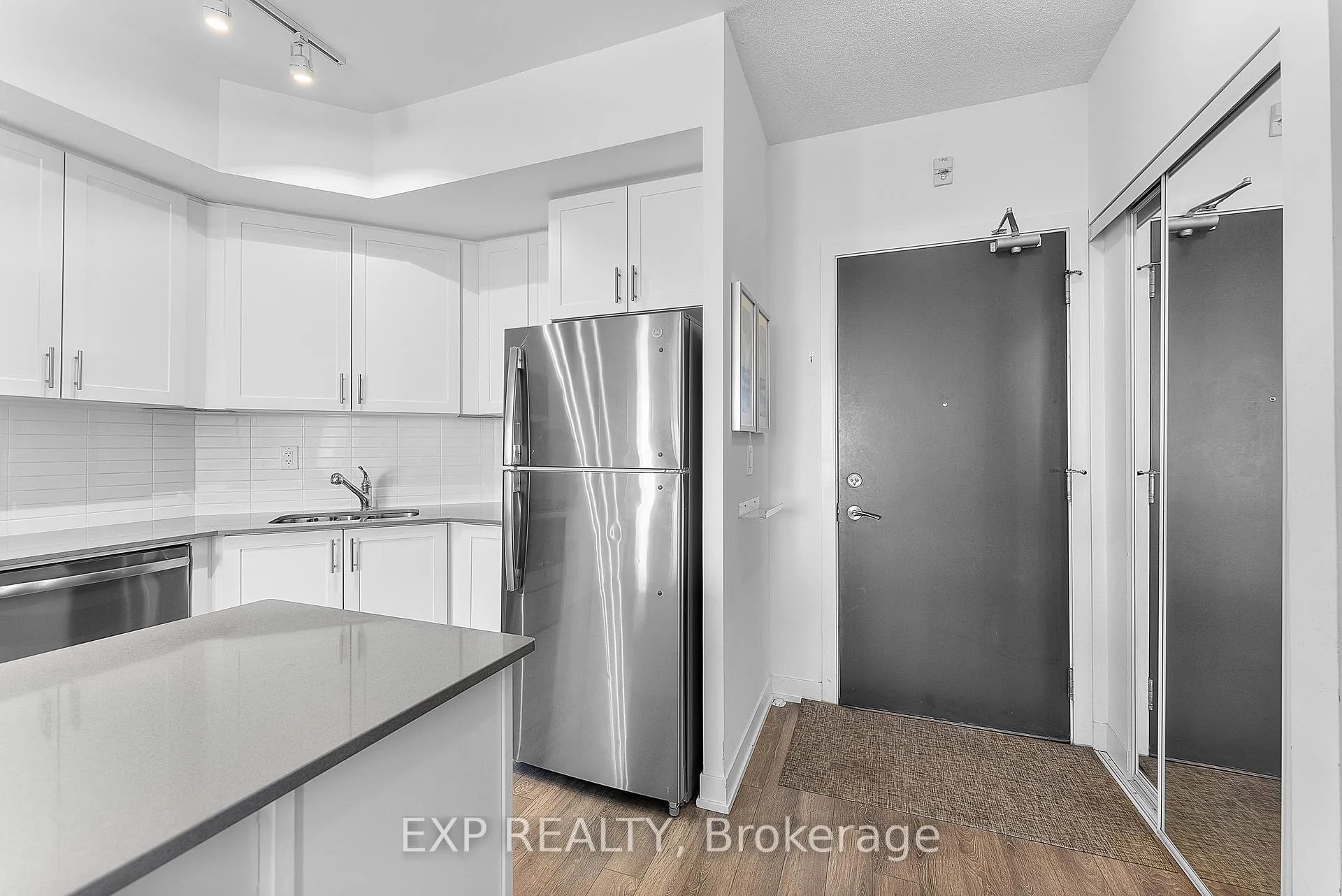 Photo 7 of Unit 219, 550 North Service Road, Grimsby, Grimsby Beach — HOMEH