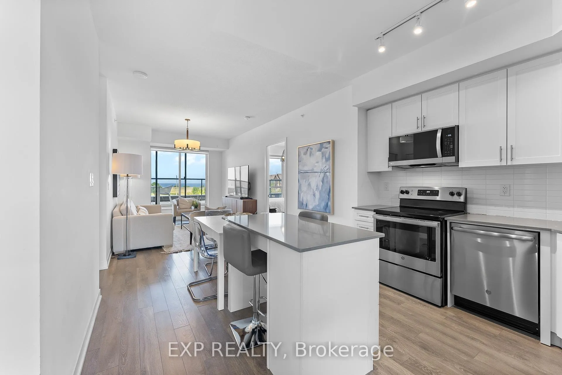 Photo 8 of Unit 219, 550 North Service Road, Grimsby, Grimsby Beach — HOMEH