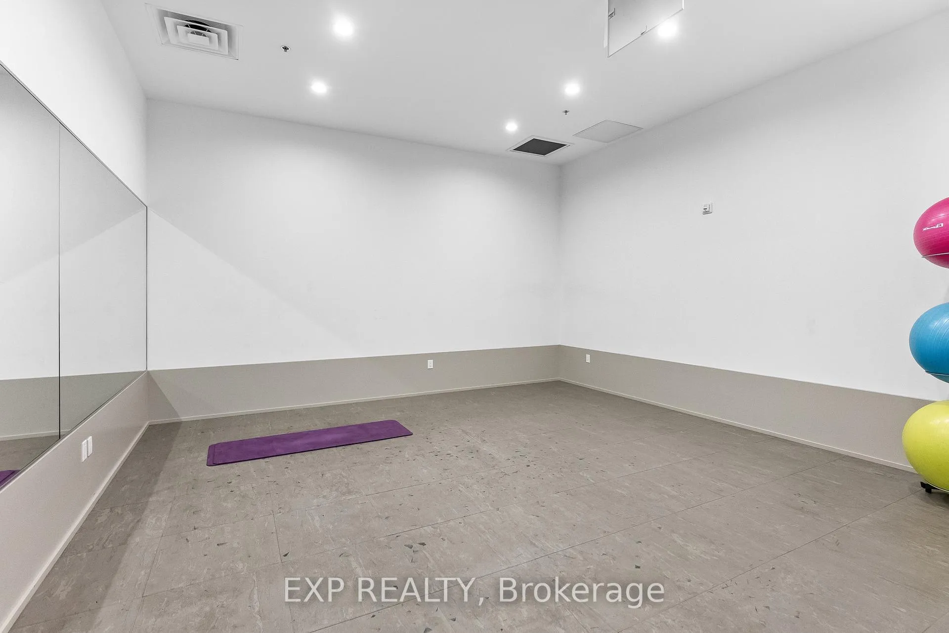 Photo 36 of Unit 219, 550 North Service Road, Grimsby, Grimsby Beach — HOMEH