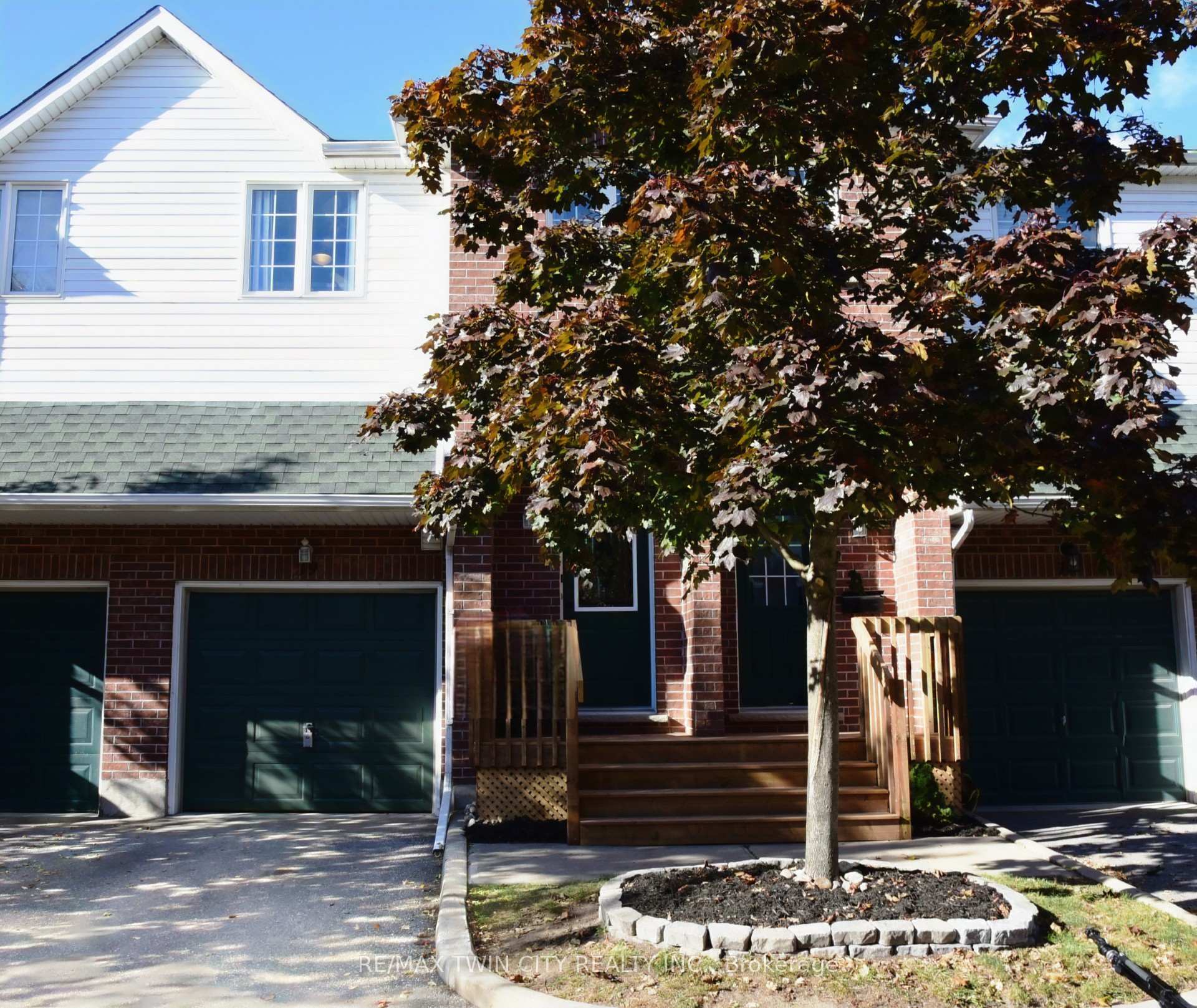 Photo 2 of Unit 19, 42 Green Valley Drive, Kitchener — HOMEH