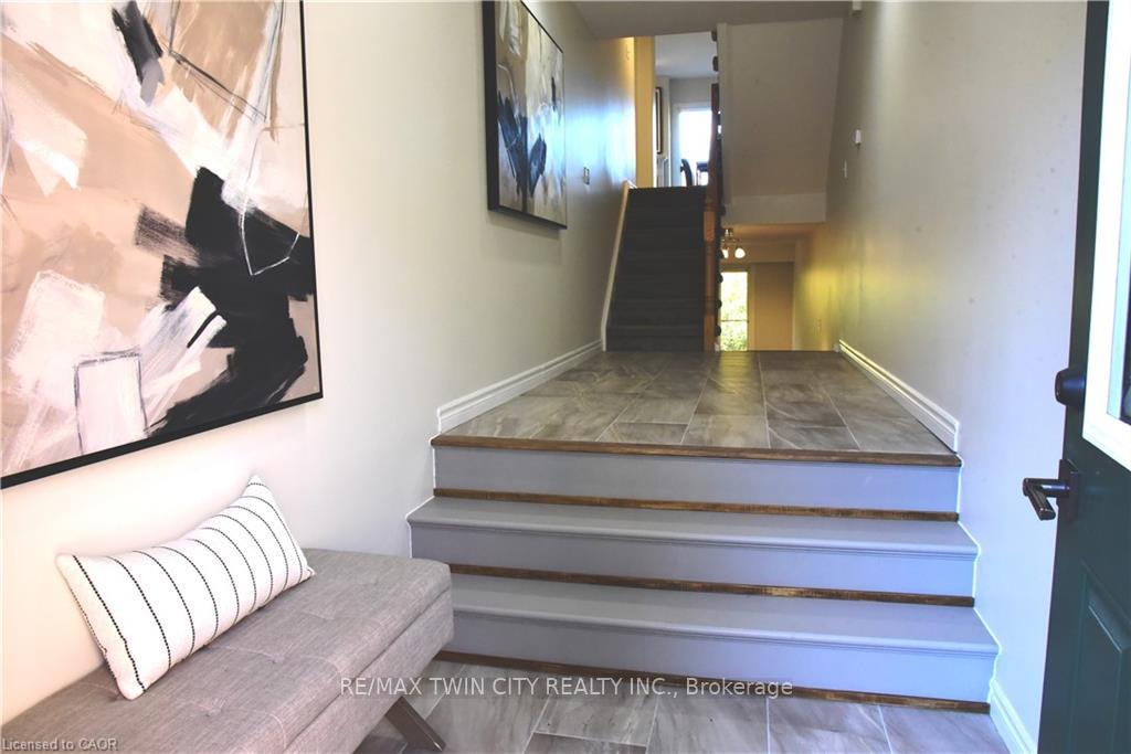 Photo 3 of Unit 19, 42 Green Valley Drive, Kitchener — HOMEH