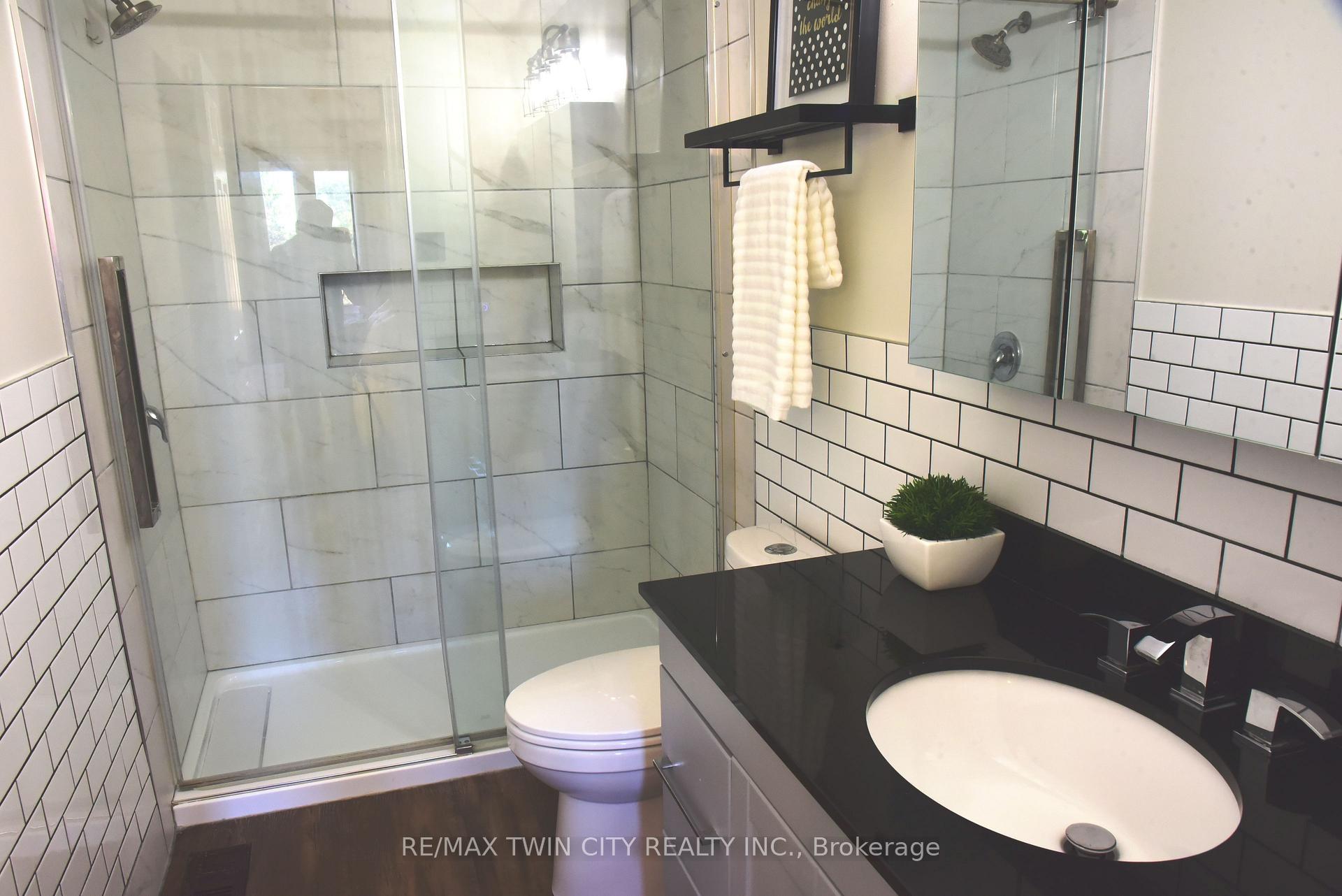 Photo 21 of Unit 19, 42 Green Valley Drive, Kitchener — HOMEH