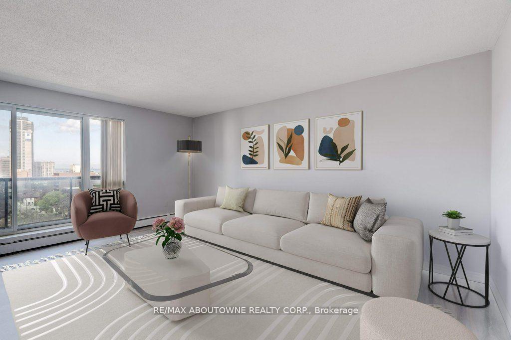 Photo 14 of Unit 903, 81 Charlton Avenue E, Hamilton, Corktown — HOMEH