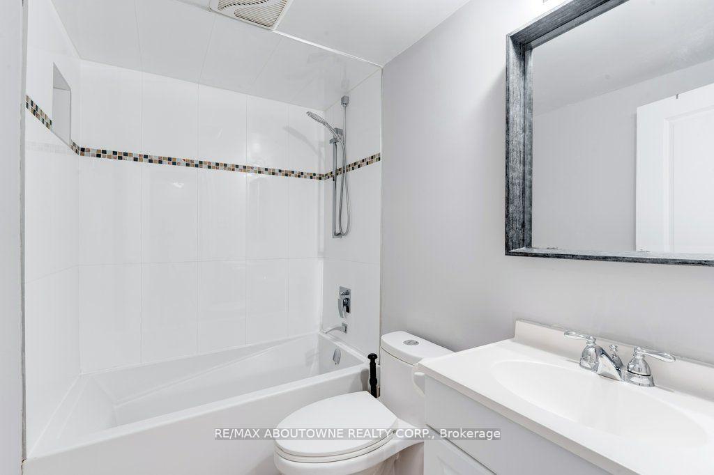 Photo 18 of Unit 903, 81 Charlton Avenue E, Hamilton, Corktown — HOMEH