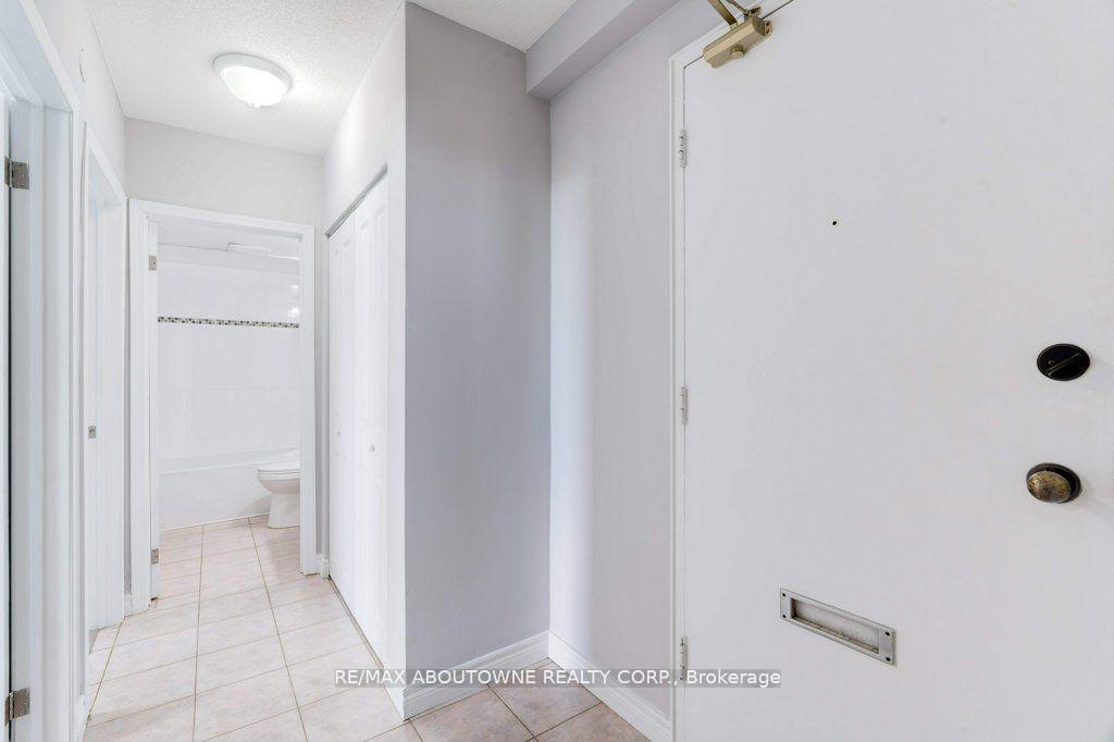 Photo 23 of Unit 903, 81 Charlton Avenue E, Hamilton, Corktown — HOMEH