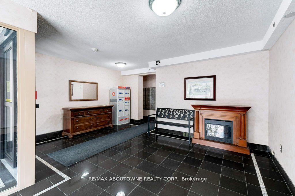 Photo 30 of Unit 903, 81 Charlton Avenue E, Hamilton, Corktown — HOMEH