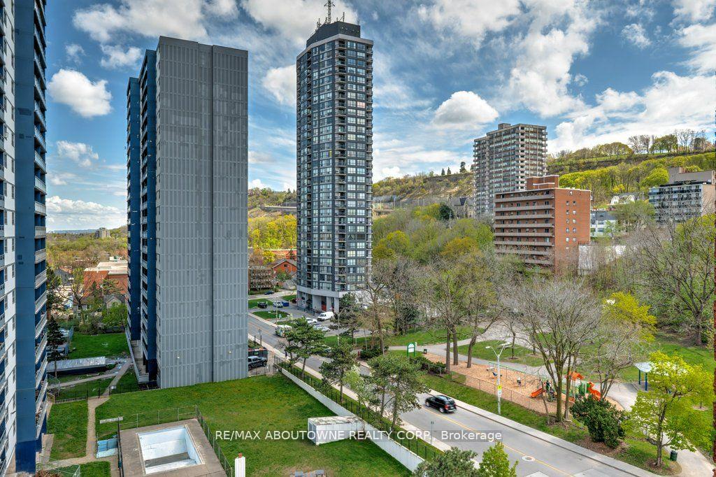 Photo 33 of Unit 903, 81 Charlton Avenue E, Hamilton, Corktown — HOMEH