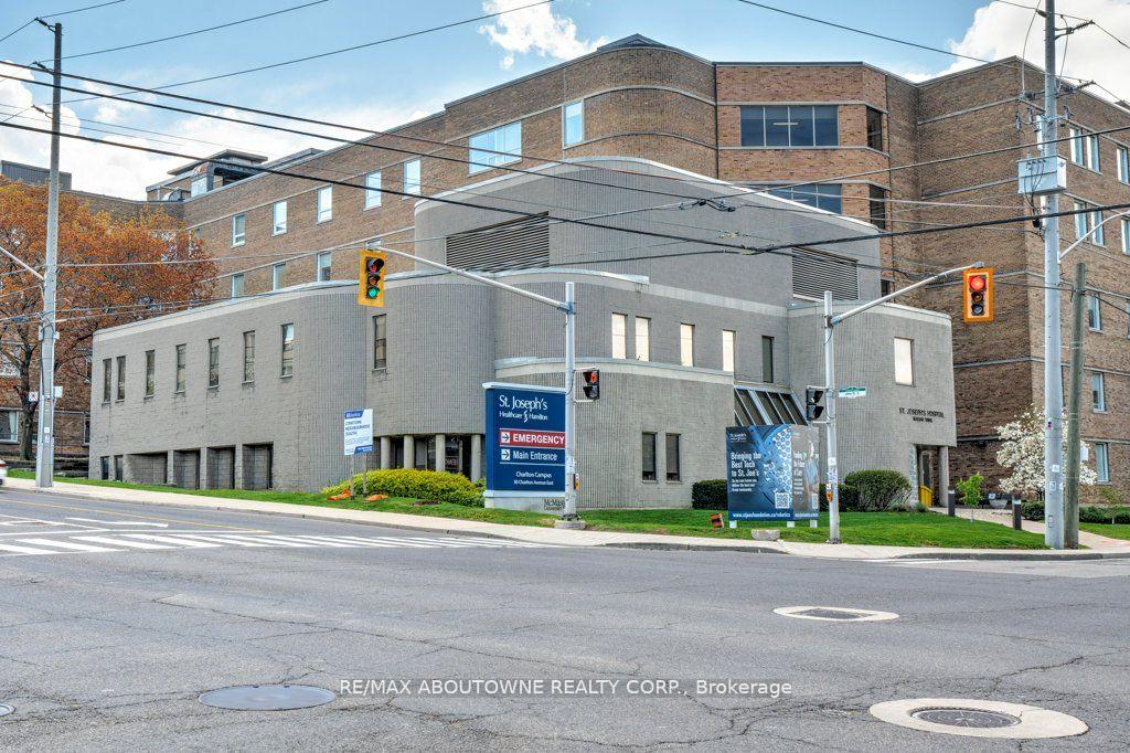 Photo 34 of Unit 903, 81 Charlton Avenue E, Hamilton, Corktown — HOMEH