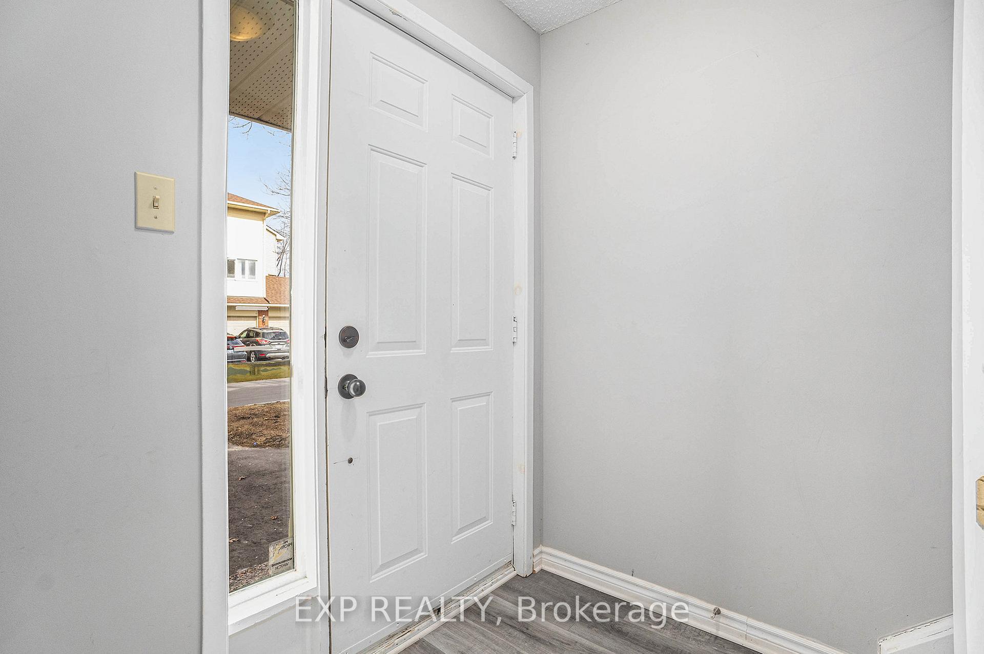 Photo 3 of Unit 67, 131 Rushford Pvt, Ottawa, Hunt Club Park/Greenboro — HOMEH