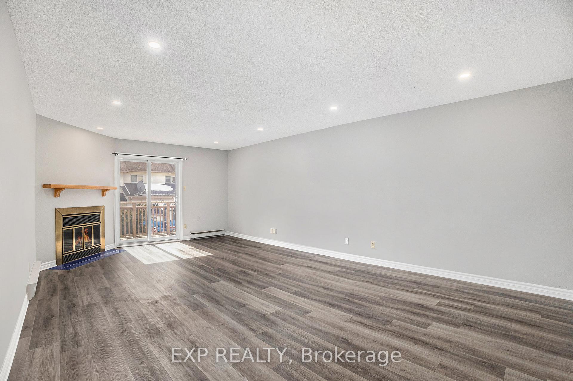 Photo 6 of Unit 67, 131 Rushford Pvt, Ottawa, Hunt Club Park/Greenboro — HOMEH