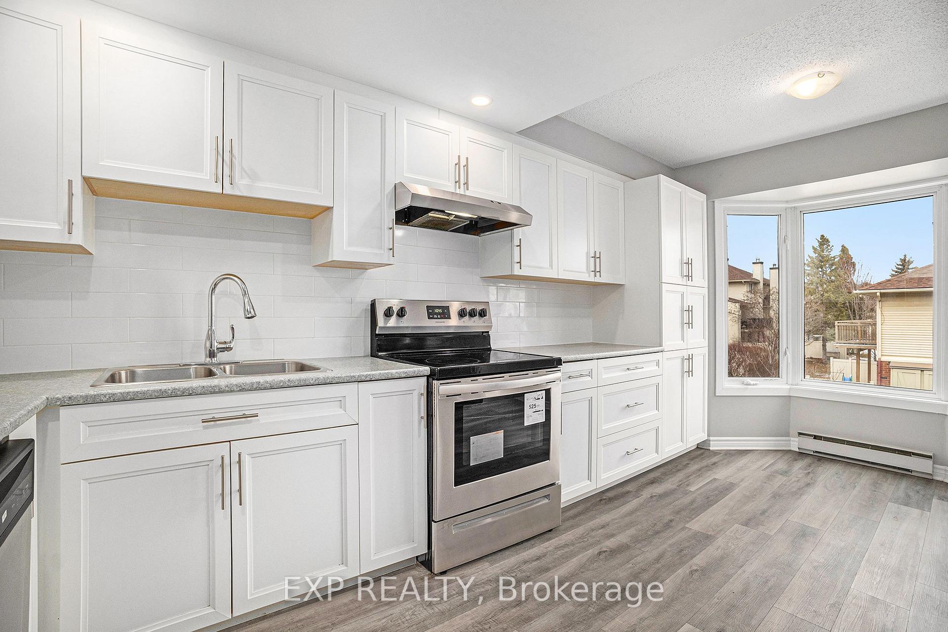 Photo 9 of Unit 67, 131 Rushford Pvt, Ottawa, Hunt Club Park/Greenboro — HOMEH