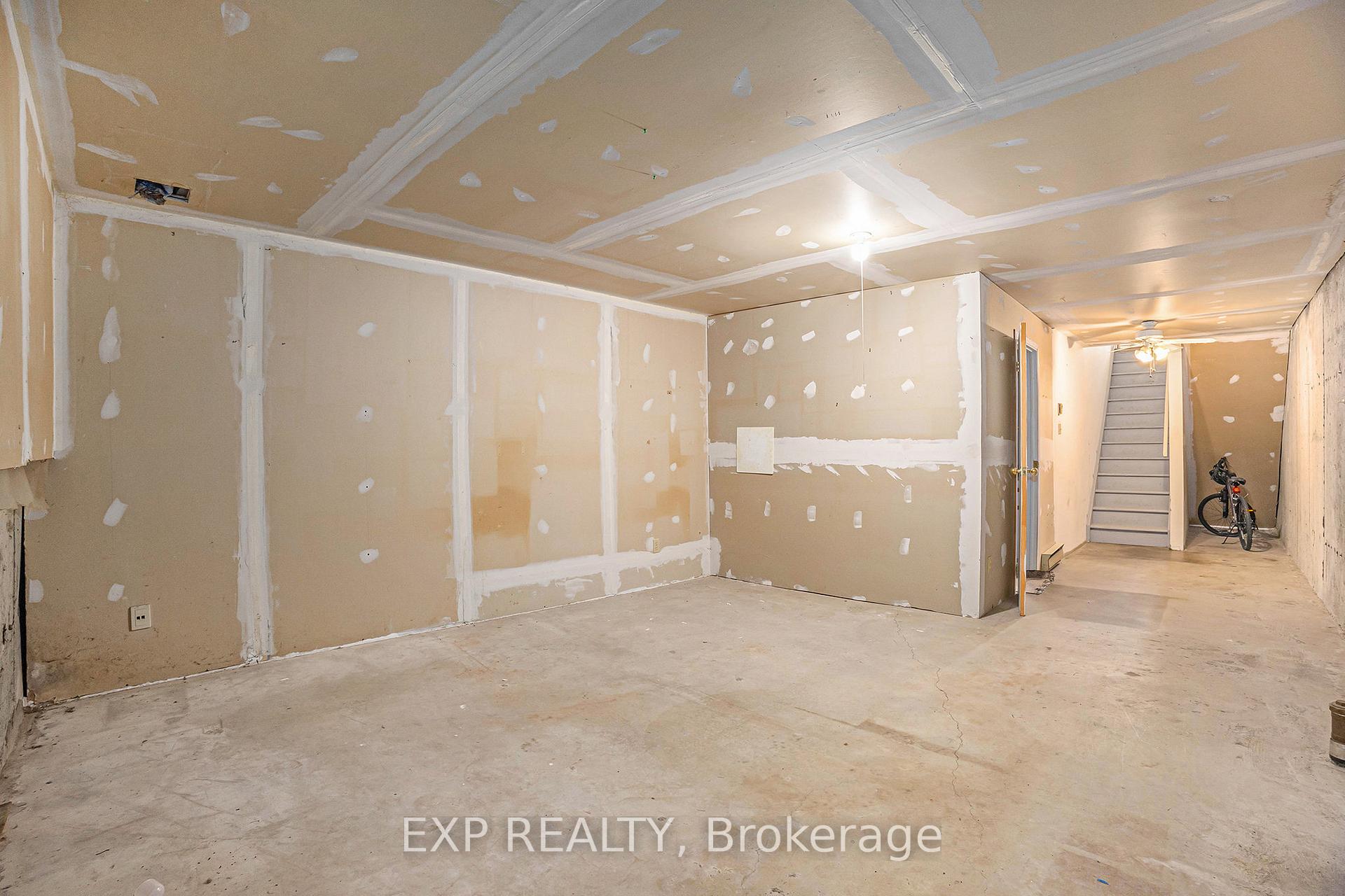 Photo 21 of Unit 67, 131 Rushford Pvt, Ottawa, Hunt Club Park/Greenboro — HOMEH