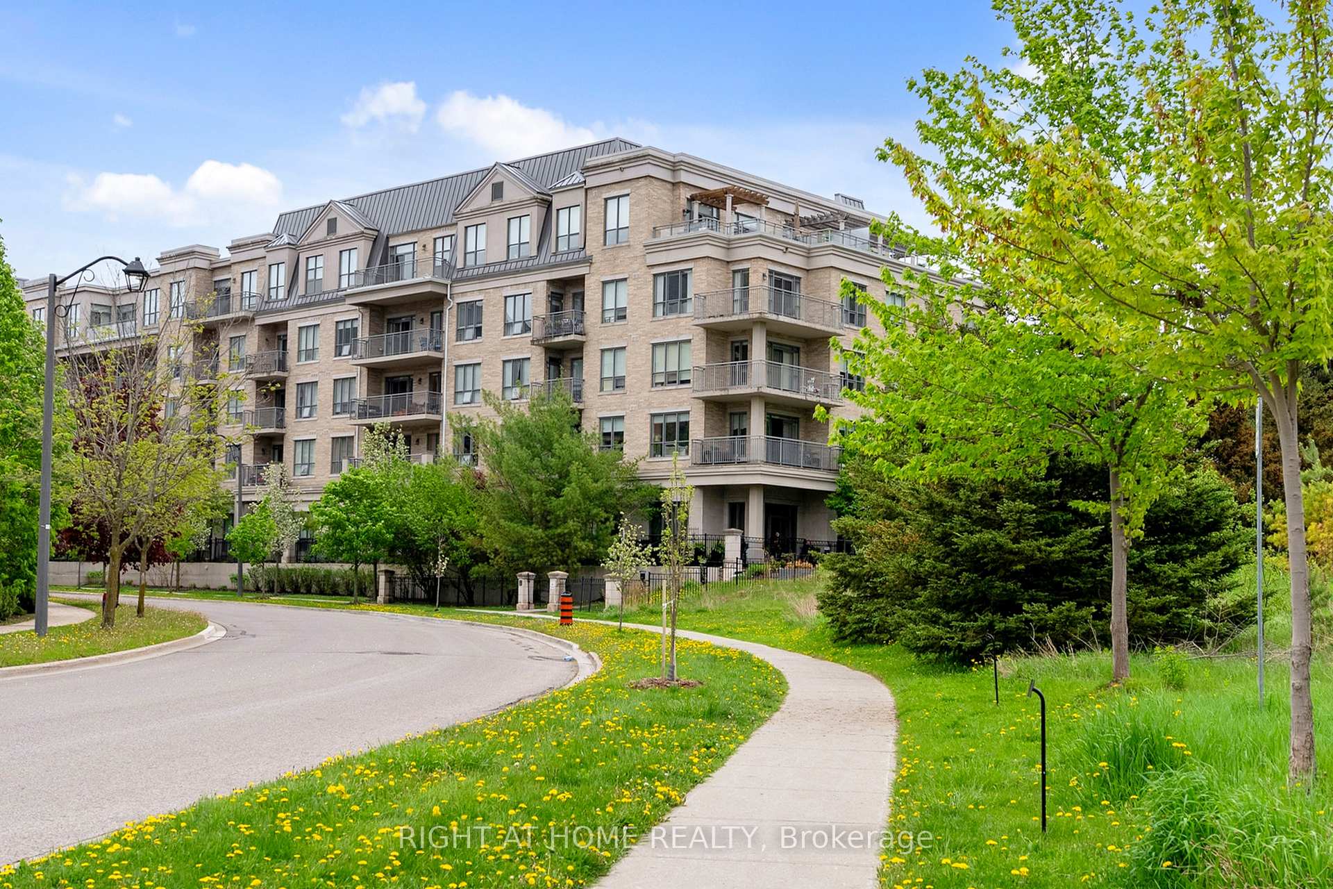 Front of Unit 422, 180 John West Way